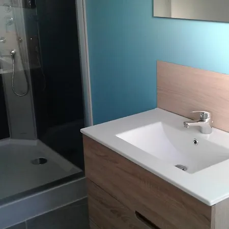 펜션 Aux 3 Epis Dienville