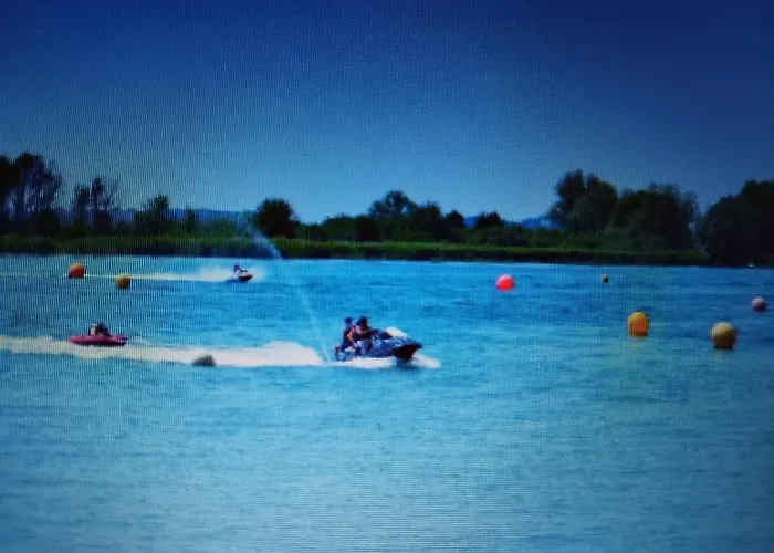 Aux 3 Epis, Classe 3 Etoiles Дом отдыха Dienville